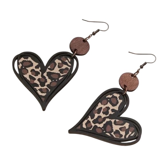 Whimsy_and_Rose Jewelry - Leopard Print Heart Earrings